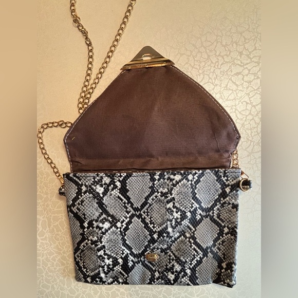 Handbag | ladies Python snakeskin look shoulder bag. - Picture 10 of 11